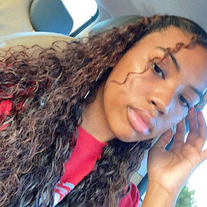 Meet your Posher, Courtney